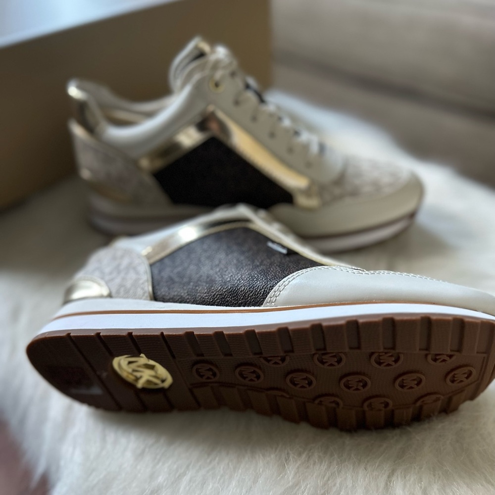 Michael Kors sneakers brand new size 7 1/2